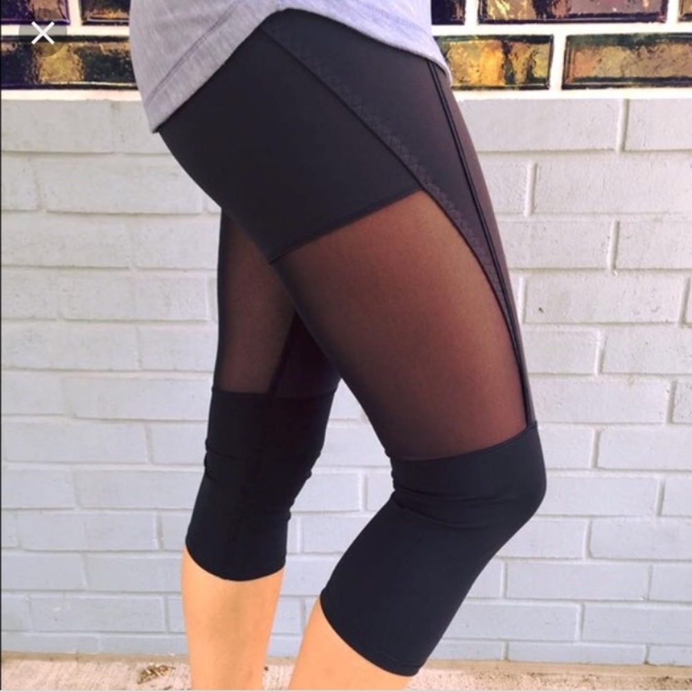 Lululemon Training Tough Crop - Black